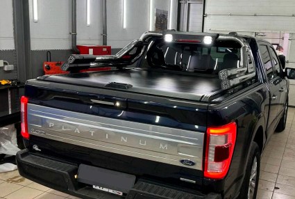 Механическая роллета на кузов Ford F-150 - фото 1